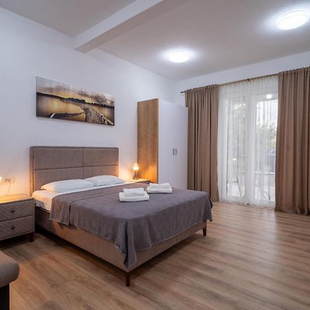 Dane Apartment Airport Podgorica Mitrovici  المظهر الخارجي الصورة
